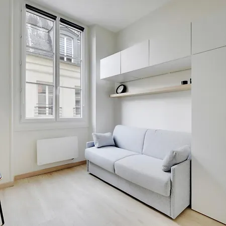 Bucci - Saint Germain Charming Ref L003 Paris